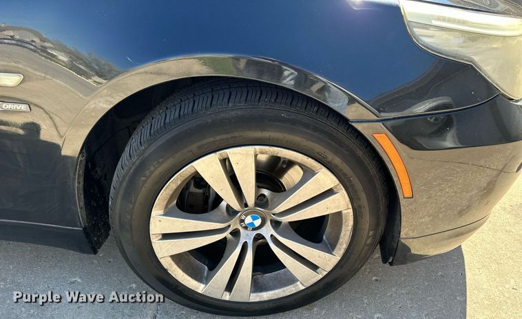 image for item LN9437 2010 BMW 528xi