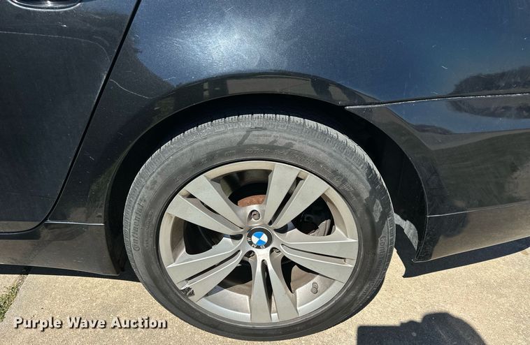 image for item LN9437 2010 BMW 528xi