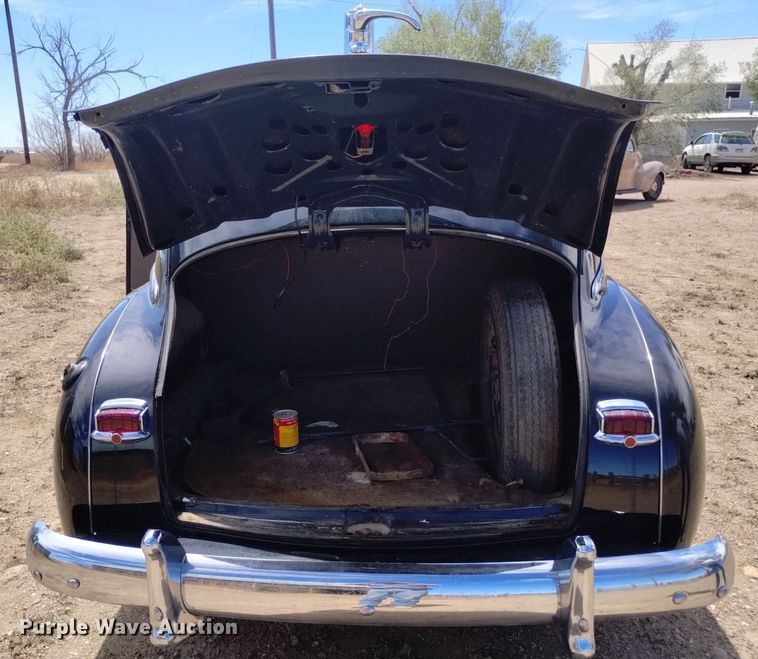 image for item LN9800 1948 Plymouth Special De Luxe