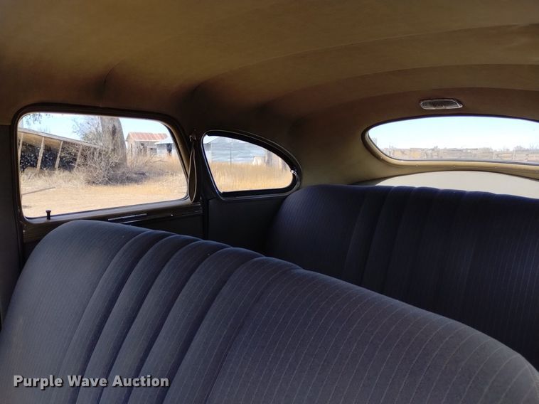 image for item LN9800 1948 Plymouth Special De Luxe