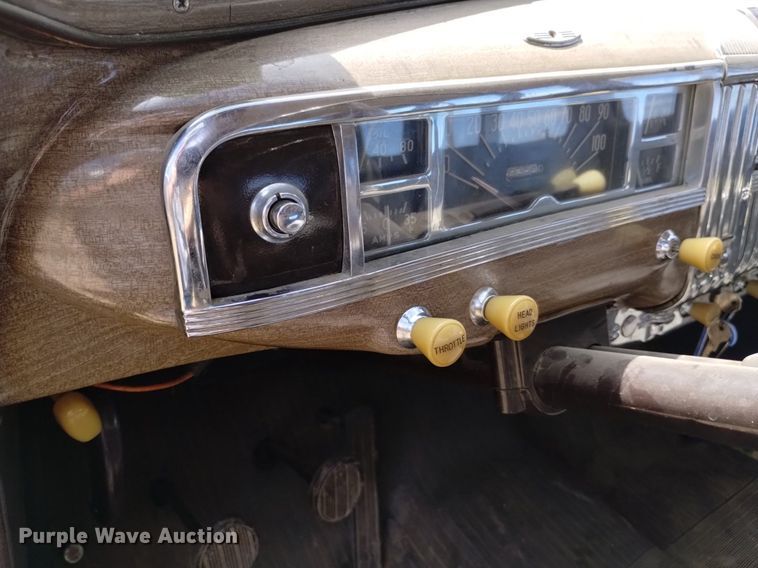 image for item LN9800 1948 Plymouth Special De Luxe