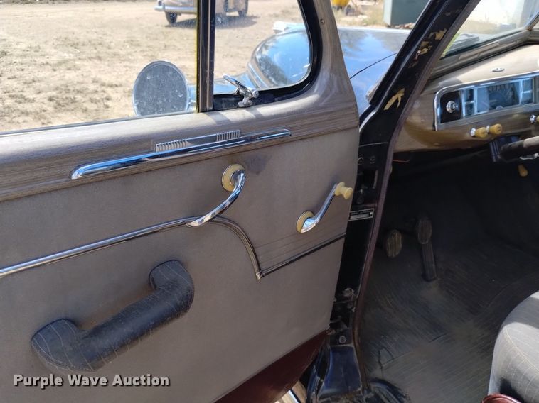 image for item LN9800 1948 Plymouth Special De Luxe