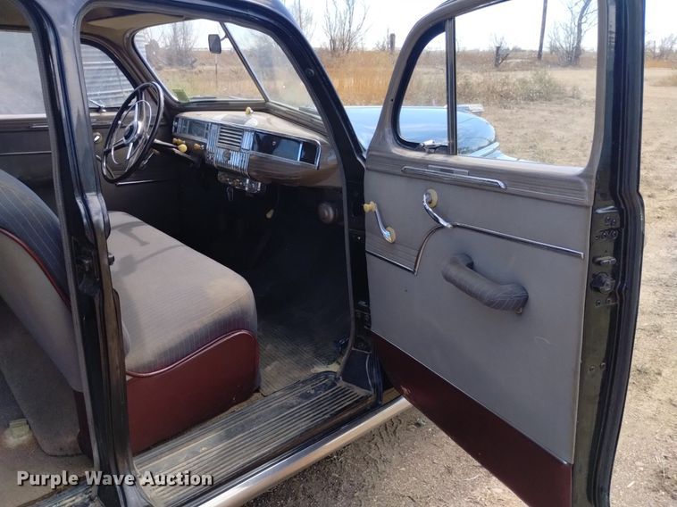 image for item LN9800 1948 Plymouth Special De Luxe