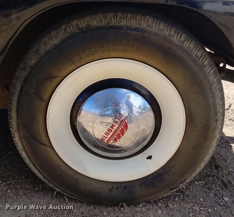 image for item LN9800 1948 Plymouth Special De Luxe