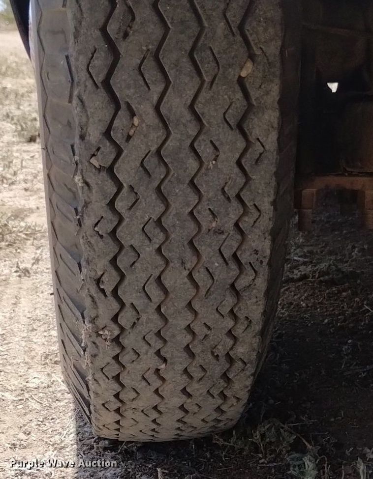 image for item LN9800 1948 Plymouth Special De Luxe