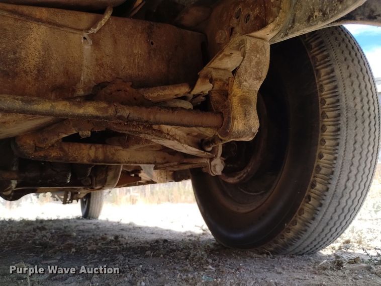 image for item LN9800 1948 Plymouth Special De Luxe