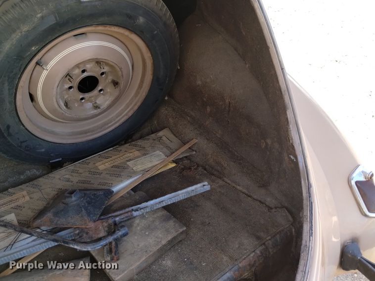 image for item LN9801 1939 Dodge D11 DeLuxe  