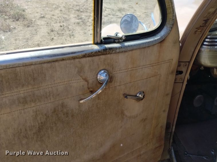 image for item LN9801 1939 Dodge D11 DeLuxe  