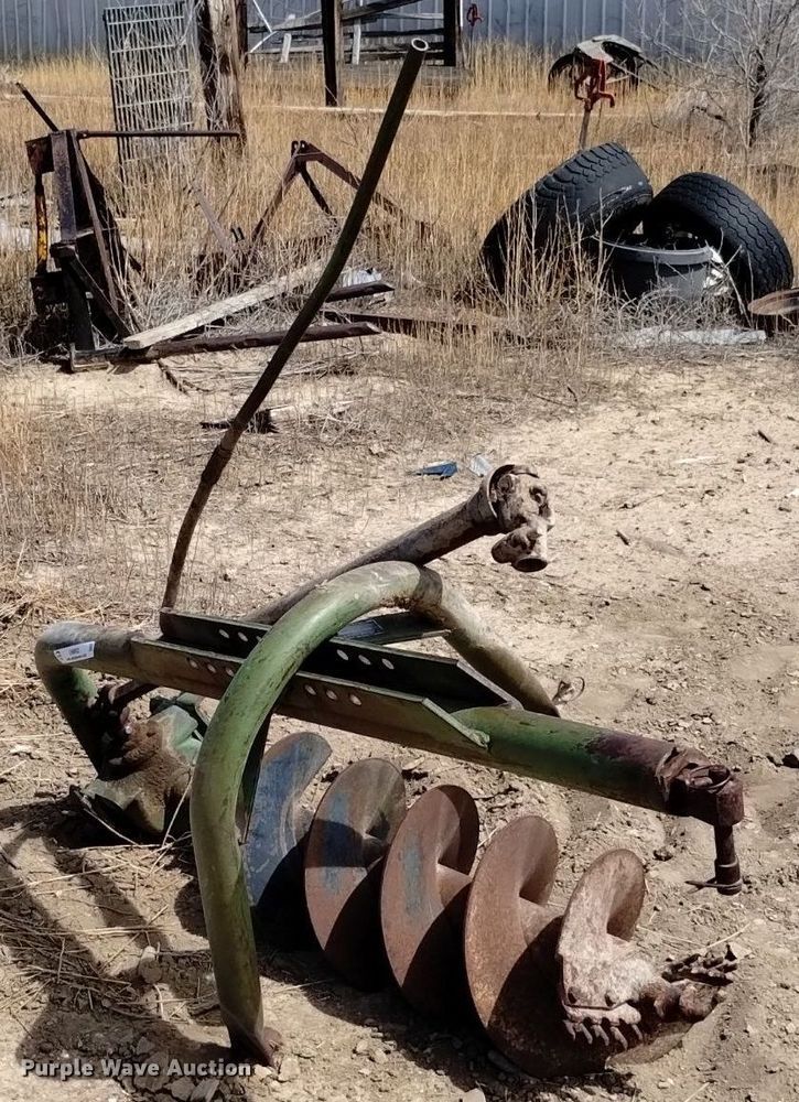 image for item LN9802 John Deere 31  auger