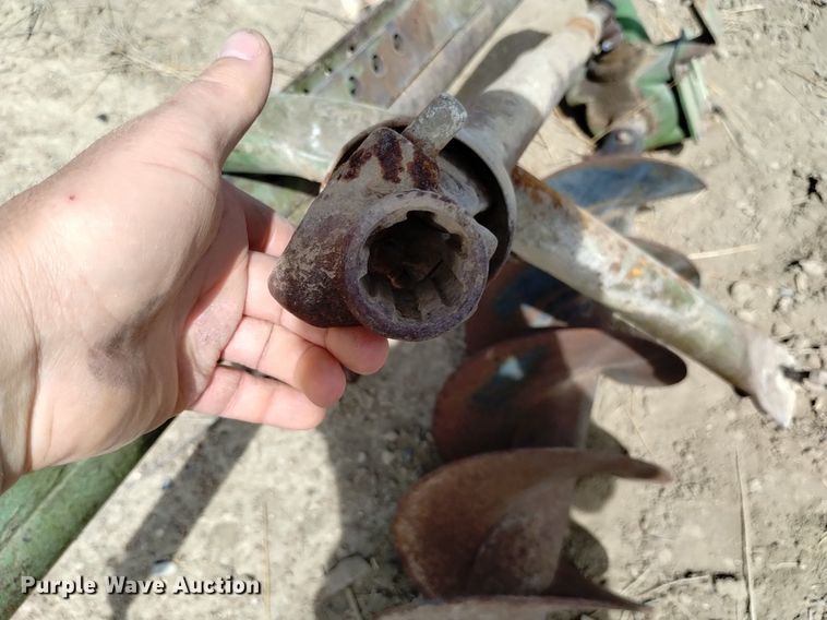 image for item LN9802 John Deere 31  auger