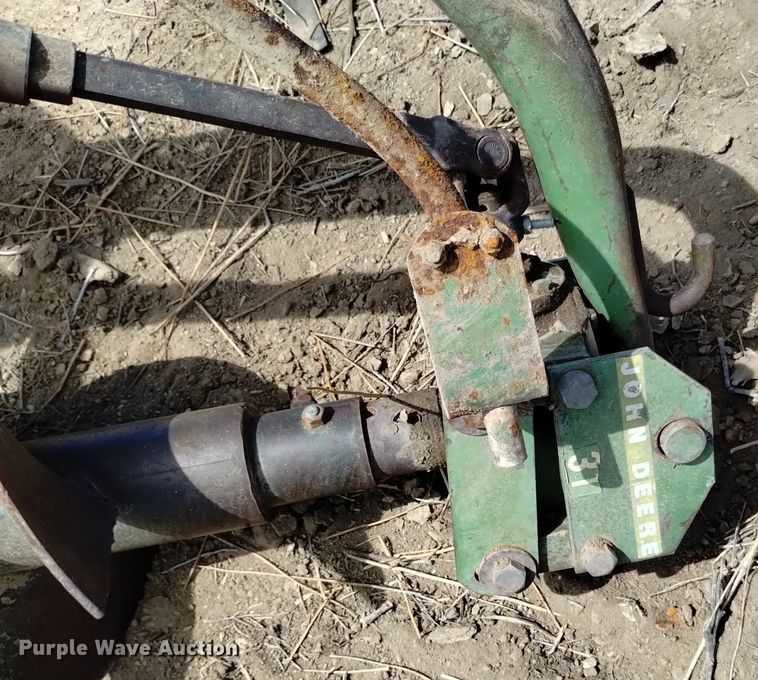 image for item LN9802 John Deere 31  auger