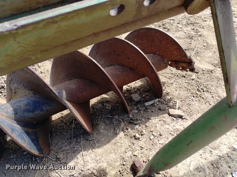 image for item LN9802 John Deere 31  auger