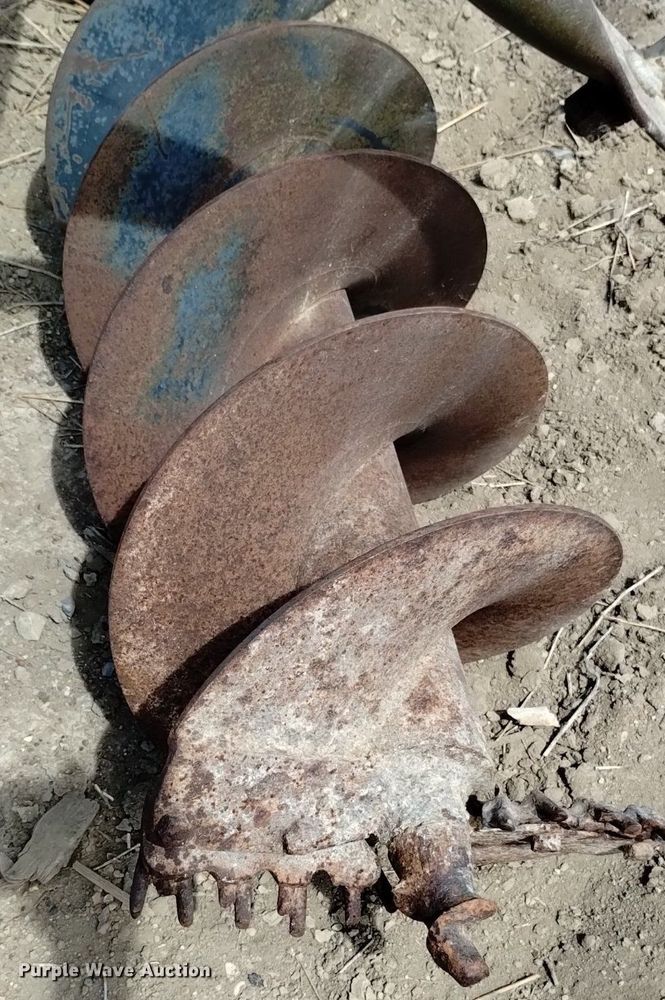 image for item LN9802 John Deere 31  auger