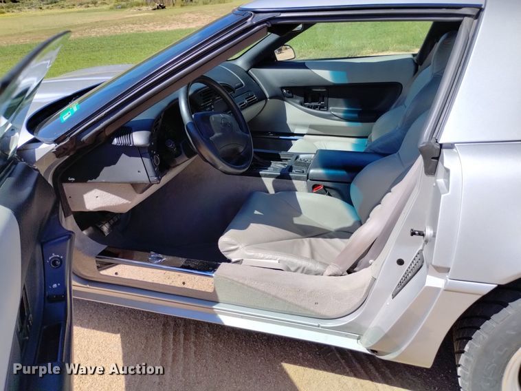 image for item LP9706 1996 Chevrolet Corvette Collectors Edition