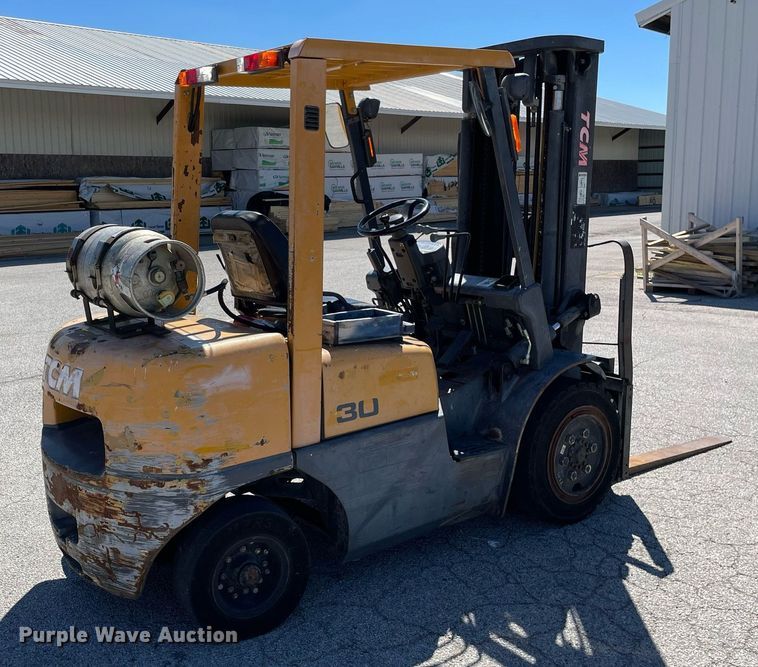 image for item LV9793 TCM FG30N5T forklift