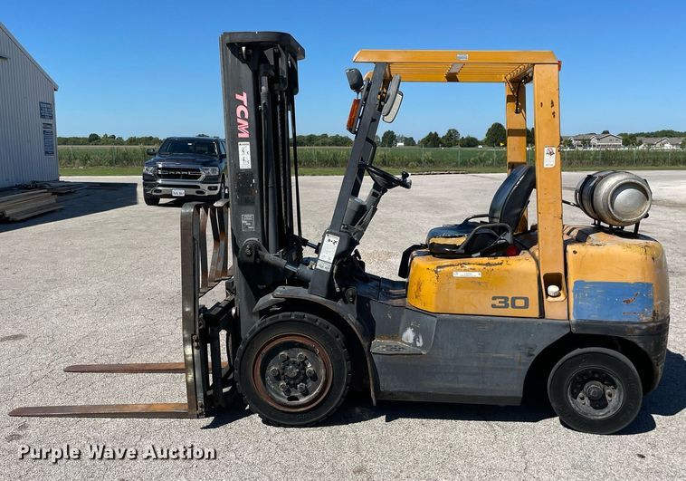 image for item LV9793 TCM FG30N5T forklift