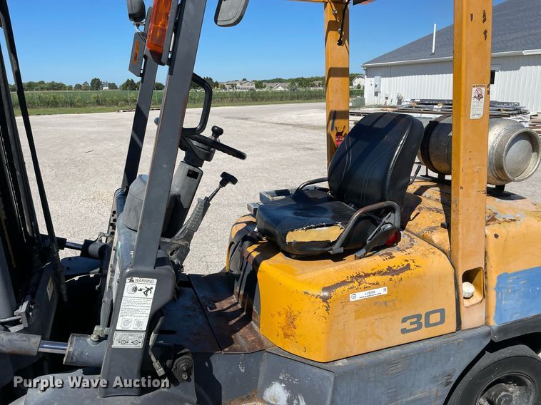 image for item LV9793 TCM FG30N5T forklift