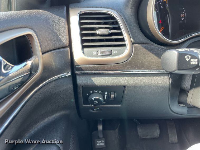 image for item LV9796 2017 Jeep Grand Cherokee Limited  SUV