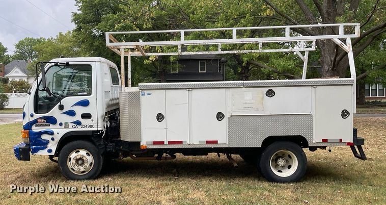 image for item LV9808 1996 GMC W4 Forward utility / service truck