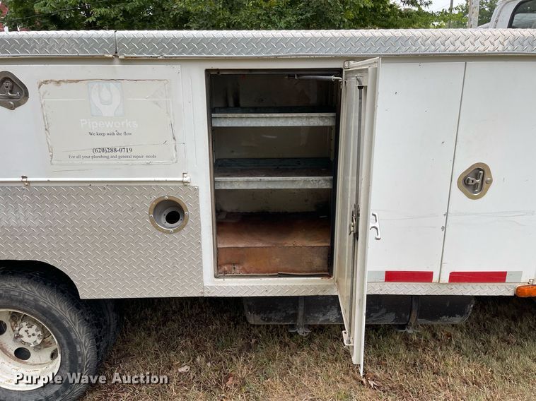 image for item LV9808 1996 GMC W4 Forward utility / service truck