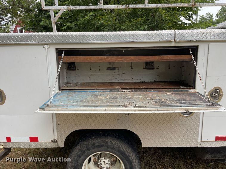 image for item LV9808 1996 GMC W4 Forward utility / service truck