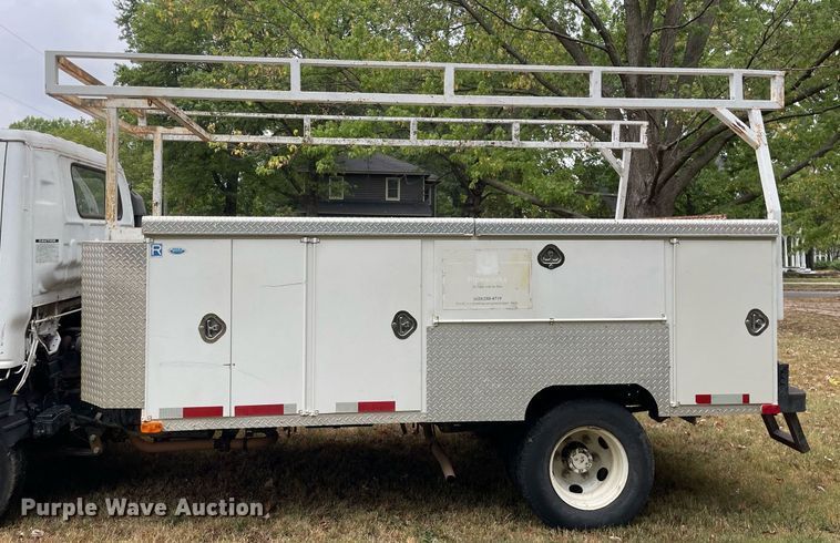 image for item LV9808 1996 GMC W4 Forward utility / service truck