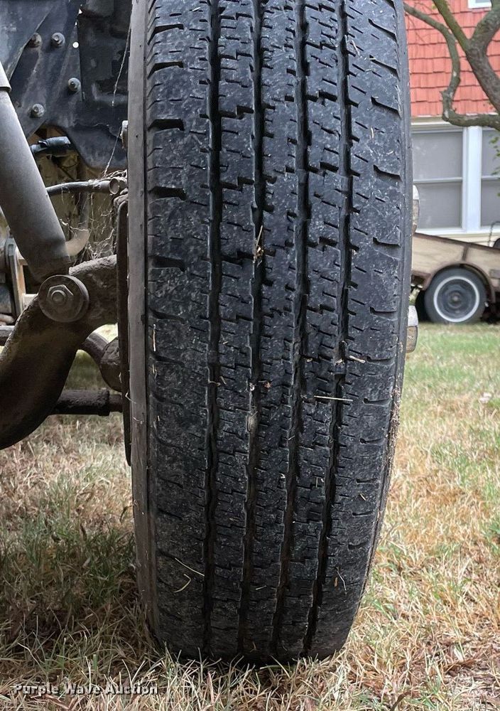 image for item LV9808 1996 GMC W4 Forward utility / service truck