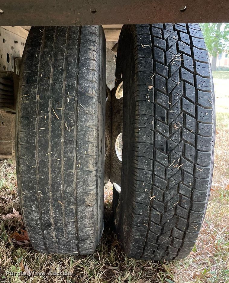 image for item LV9808 1996 GMC W4 Forward utility / service truck