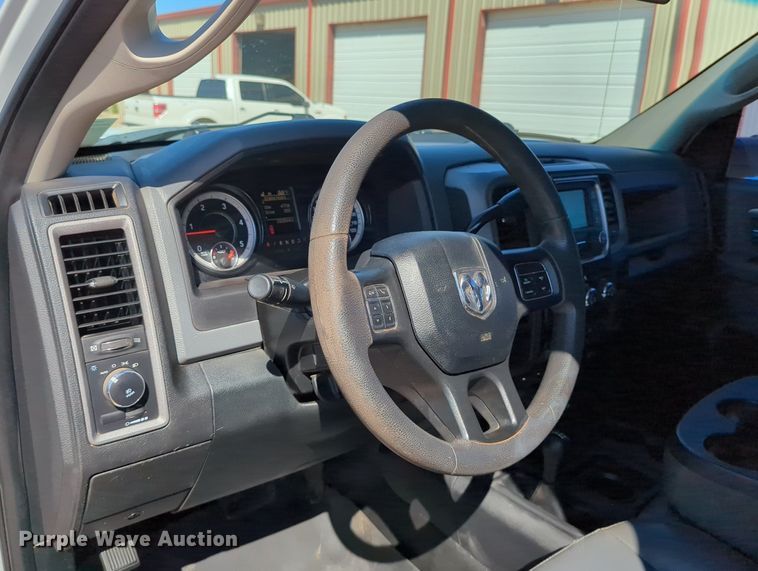 image for item LY9357 2018 Dodge Ram 5500HD  flatbed truck