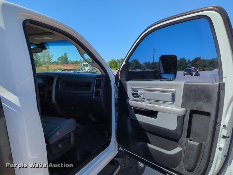 image for item LY9357 2018 Dodge Ram 5500HD  flatbed truck