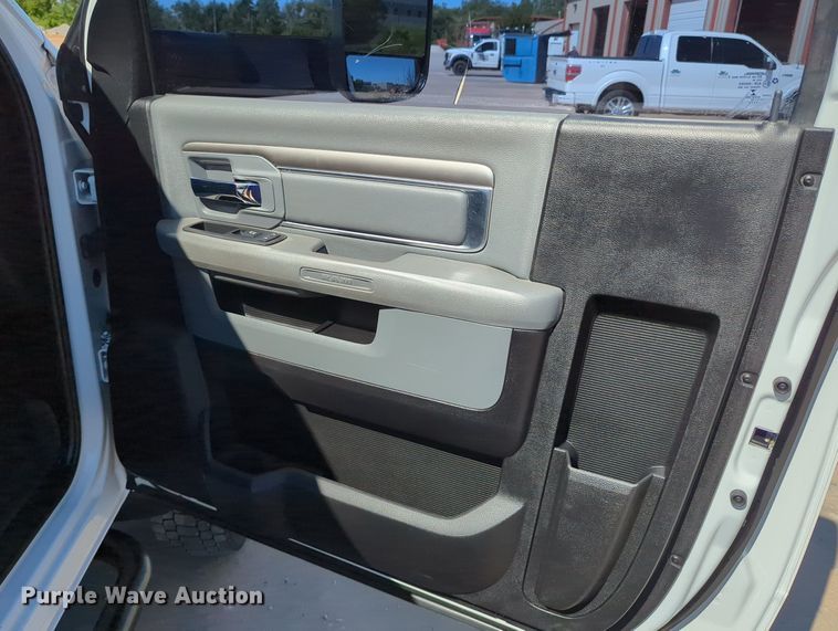 image for item LY9357 2018 Dodge Ram 5500HD  flatbed truck