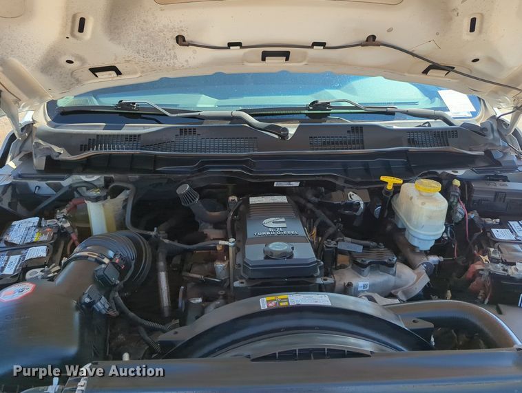 image for item LY9357 2018 Dodge Ram 5500HD  flatbed truck