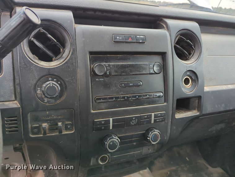 image for item LY9391 2013 Ford F150 XL  SuperCab pickup truck