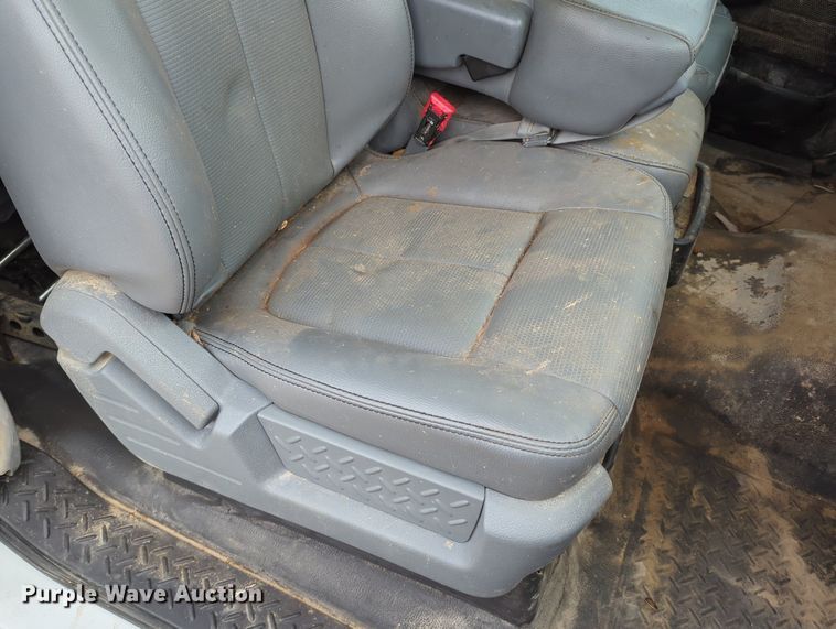 image for item LY9391 2013 Ford F150 XL  SuperCab pickup truck