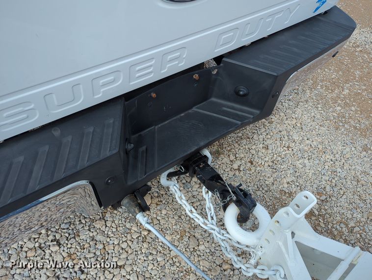 image for item LY9392 2013 Ford F250 Super Duty XL  Crew Cab pickup truck