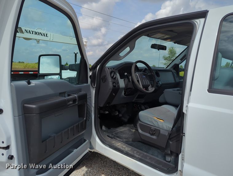 image for item LY9392 2013 Ford F250 Super Duty XL  Crew Cab pickup truck