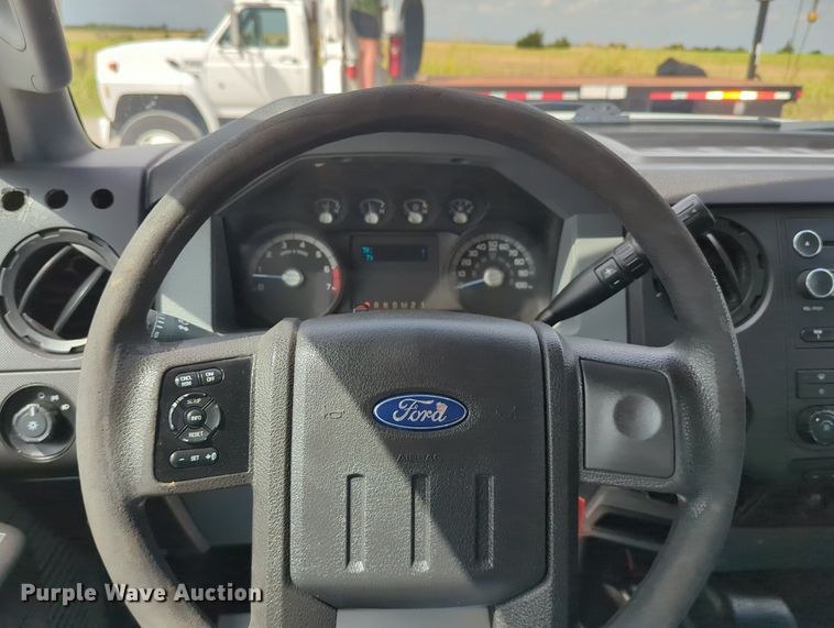 image for item LY9392 2013 Ford F250 Super Duty XL  Crew Cab pickup truck