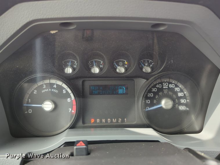 image for item LY9392 2013 Ford F250 Super Duty XL  Crew Cab pickup truck