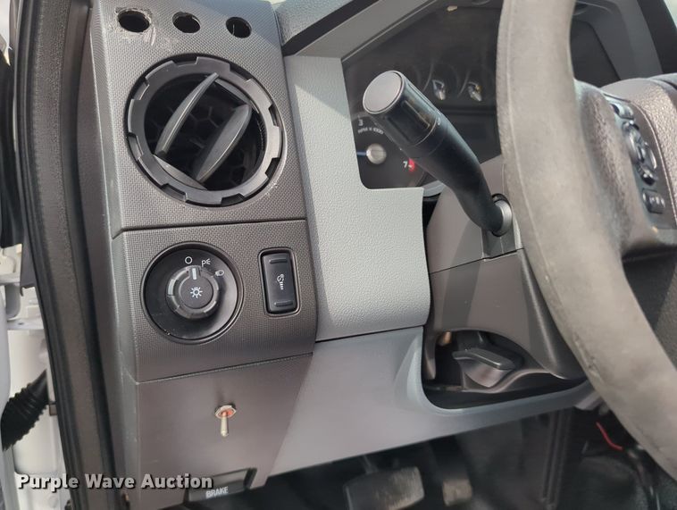 image for item LY9392 2013 Ford F250 Super Duty XL  Crew Cab pickup truck