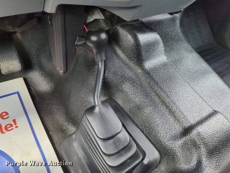 image for item LY9392 2013 Ford F250 Super Duty XL  Crew Cab pickup truck