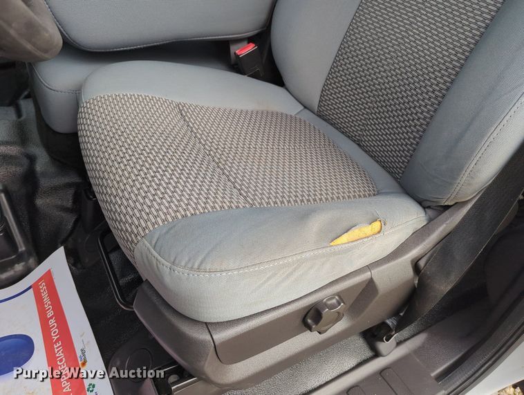 image for item LY9392 2013 Ford F250 Super Duty XL  Crew Cab pickup truck