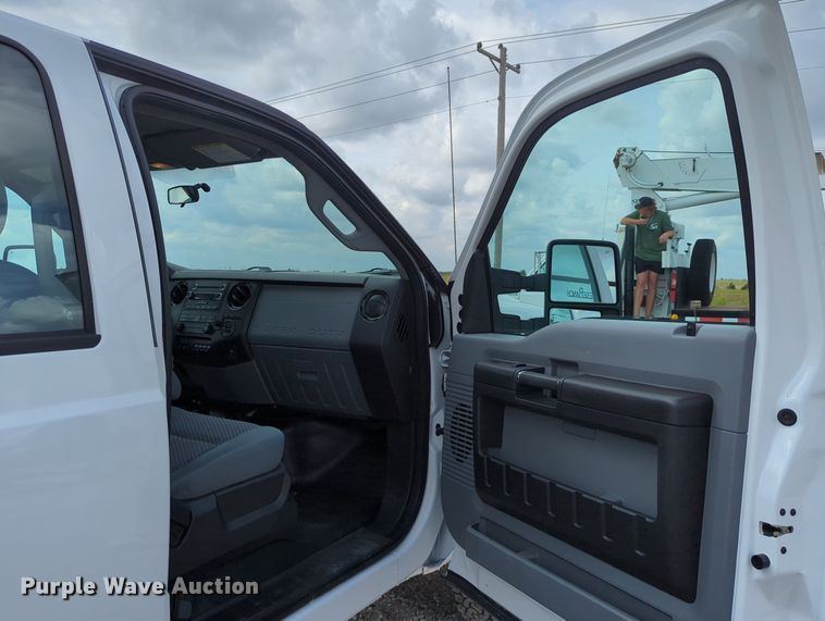 image for item LY9392 2013 Ford F250 Super Duty XL  Crew Cab pickup truck