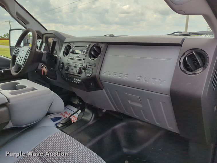 image for item LY9392 2013 Ford F250 Super Duty XL  Crew Cab pickup truck