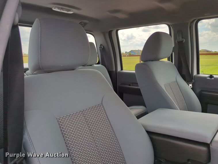 image for item LY9392 2013 Ford F250 Super Duty XL  Crew Cab pickup truck