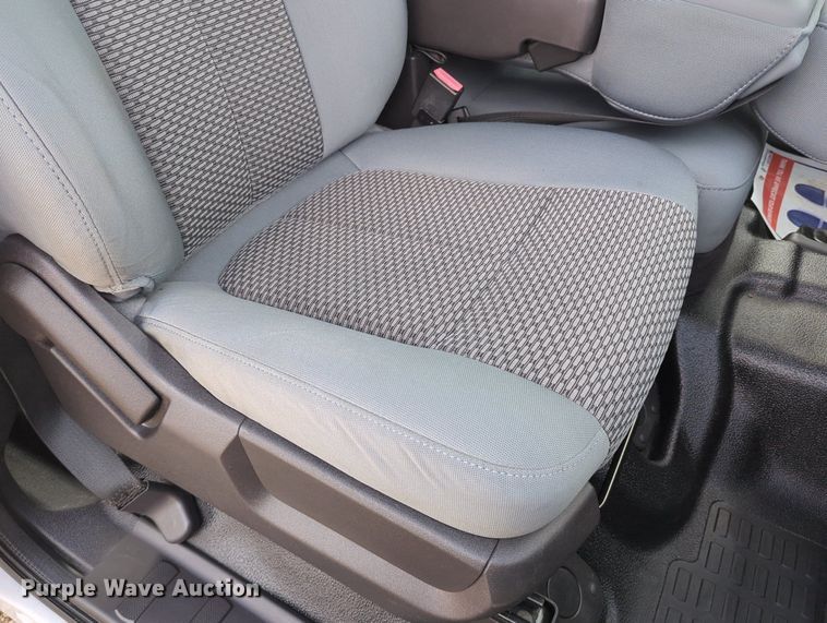 image for item LY9392 2013 Ford F250 Super Duty XL  Crew Cab pickup truck