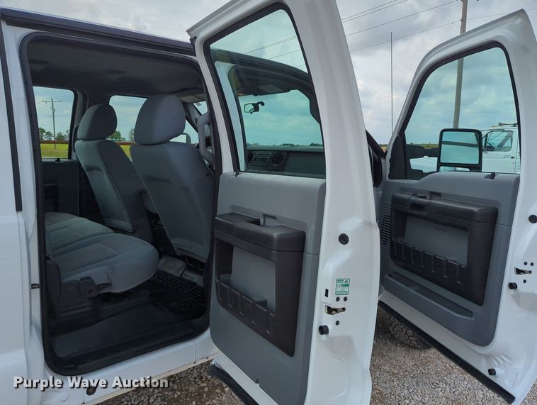 image for item LY9392 2013 Ford F250 Super Duty XL  Crew Cab pickup truck