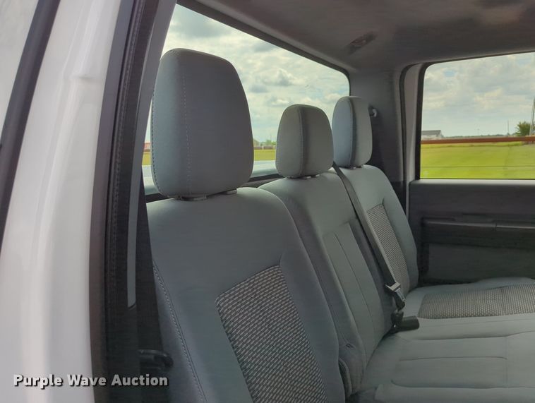 image for item LY9392 2013 Ford F250 Super Duty XL  Crew Cab pickup truck