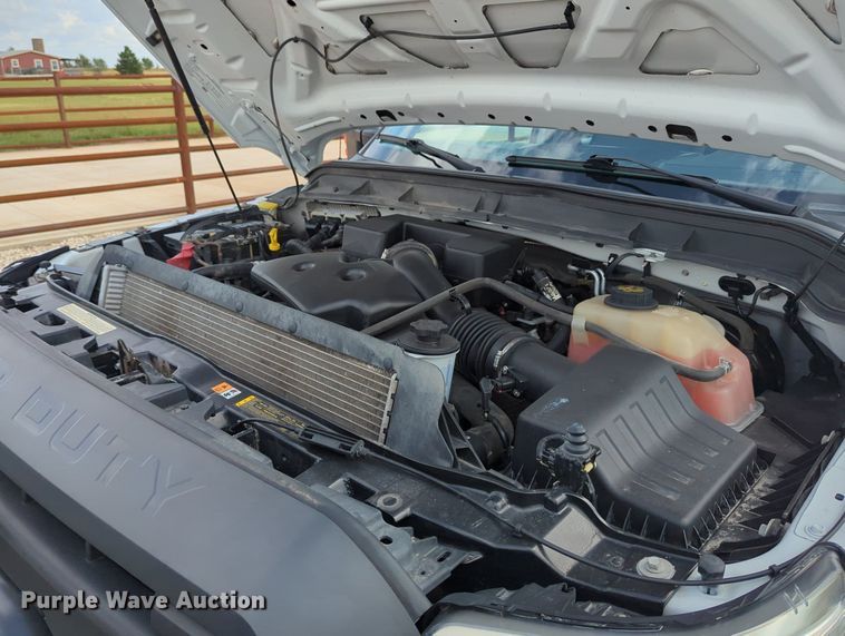 image for item LY9392 2013 Ford F250 Super Duty XL  Crew Cab pickup truck