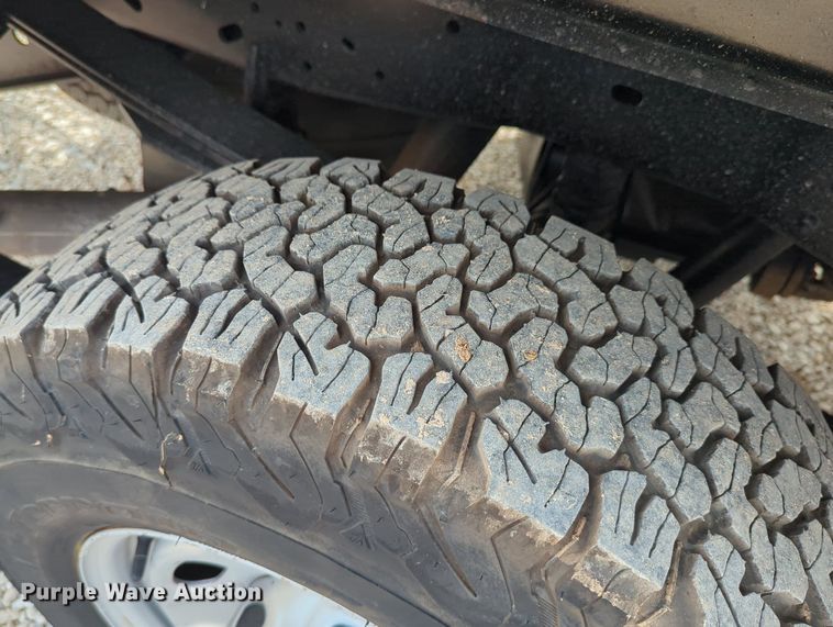 image for item LY9392 2013 Ford F250 Super Duty XL  Crew Cab pickup truck