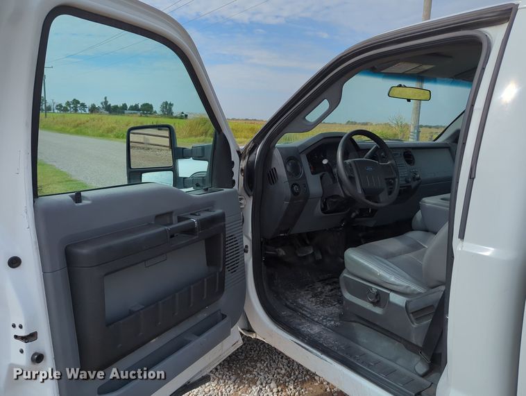 image for item LY9394 2014 Ford F250 Super Duty XL  pickup truck